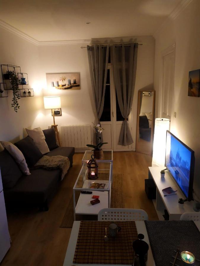 Private Independant Flat - Lourdes City Center - 2 Balconies Exterior foto